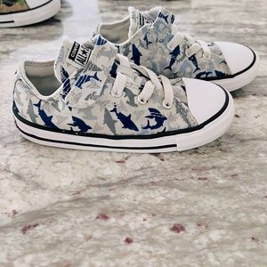 Toddler Converse size 10